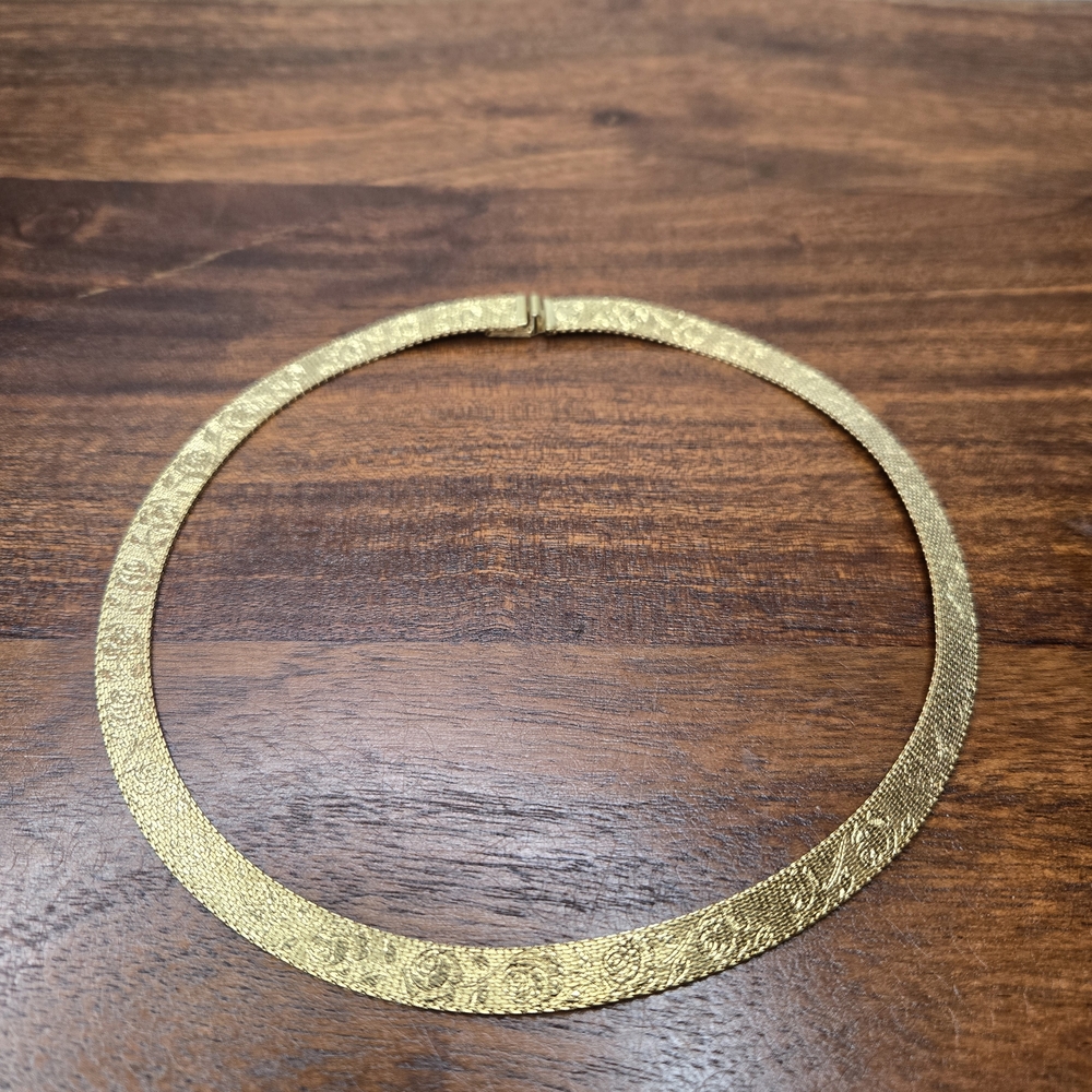 Vintage Monet Gold Tone Textured Rose Choker